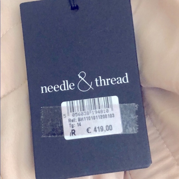 New! Beautiful lace and polyester 3-D dress - Picture 4 of 6